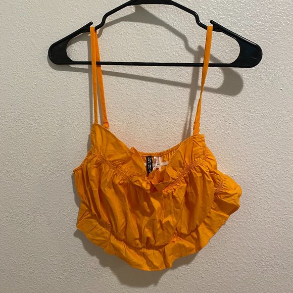 HM Flounce-trimmed Crop Top - Picture 2 of 6